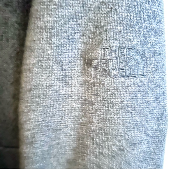 The North Face Gray Pullover Sweatshirt With Two Buttons Shawl Neck Size Medium - Picture 6 of 8